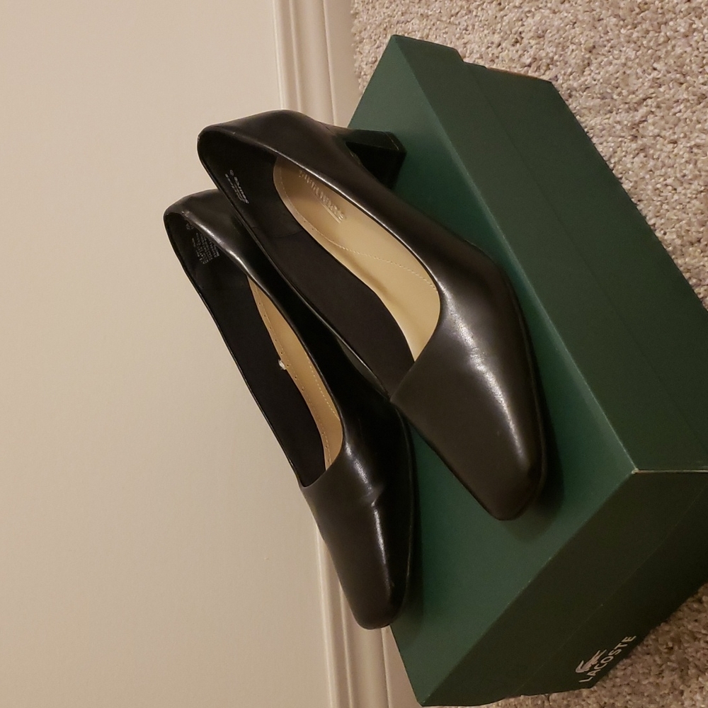 Simple Black Heels Size 8W